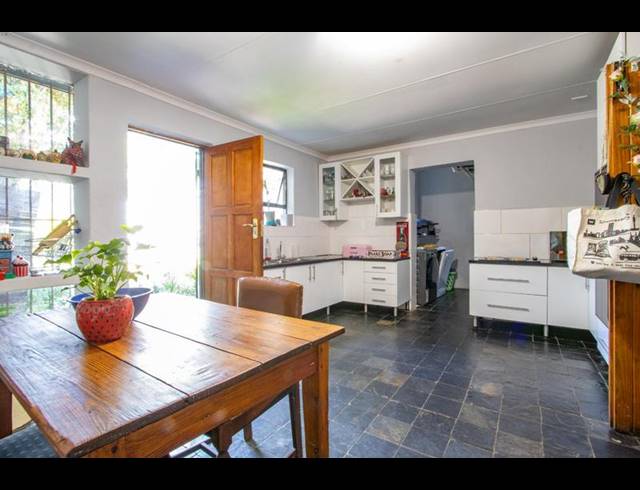 16 BEDROOM HOUSE FOR SALE IN BEAULIEU